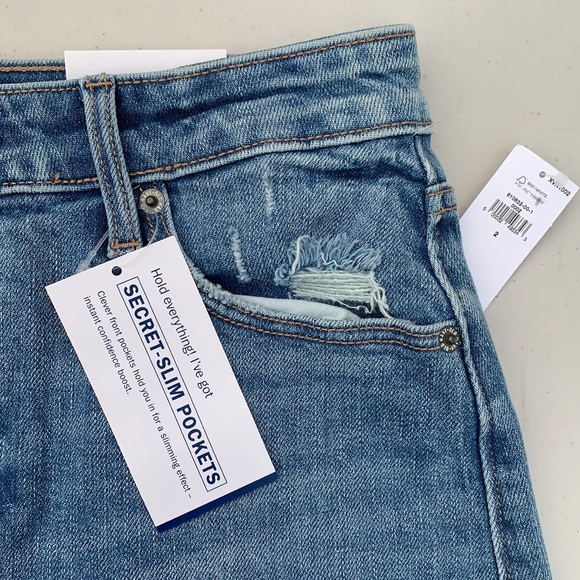 Old Navy Raw Hem Denim Skirt - Picture 3 of 4